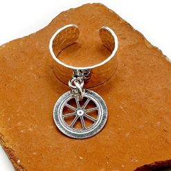 Musardise Bague Martel E Pendentif Roue Bagues